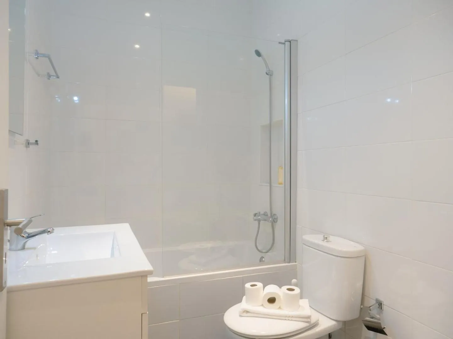 2Br With Large Private Terrace | By Airnest Apartment Lisbon